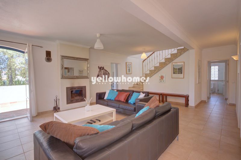 Bela casa de campo numa zona residencial perto de Vilamoura